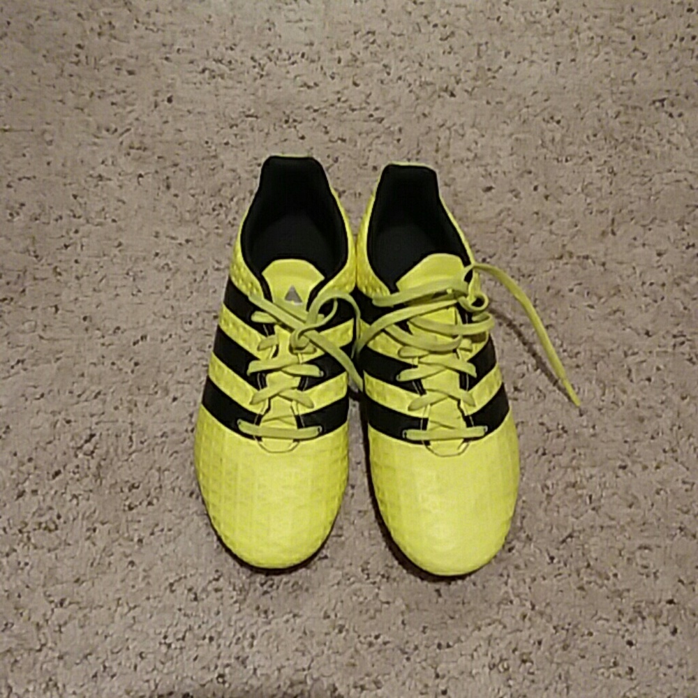 Adidas youth soccer cleats